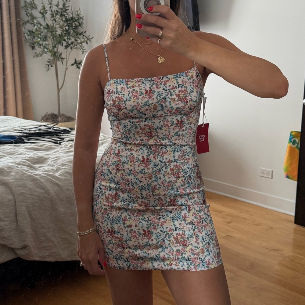 NWT Aritzia Floral Mini Dress